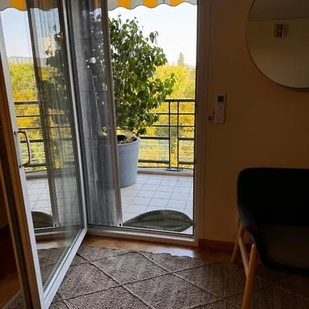 Vue Sur Tour Eiffel Apartment *