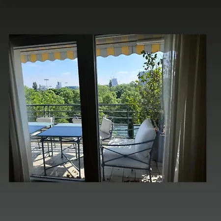 Vue Sur Tour Eiffel *